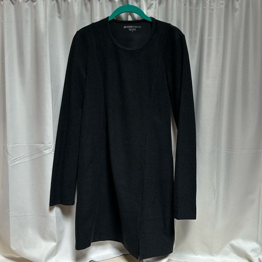 NWOT Beyond Yoga space dye black dress, size L, fits like a 12/14